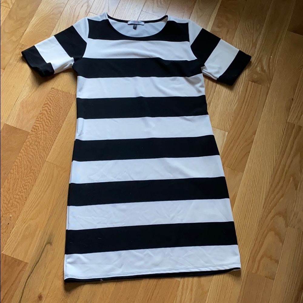 Envie De Fraises maternity dress 6/8